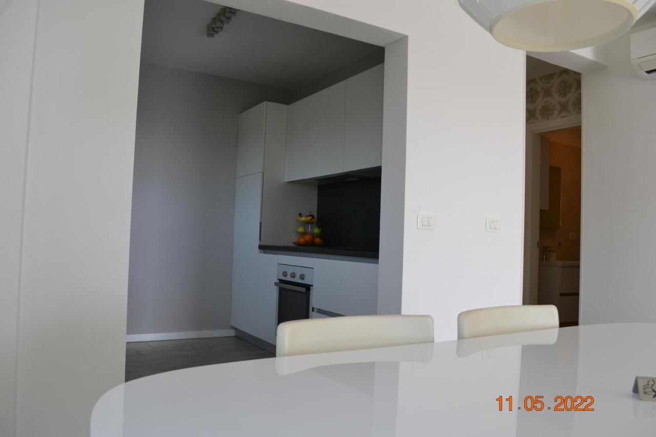 אומאג Ocean View Apartements Murine מראה חיצוני תמונה