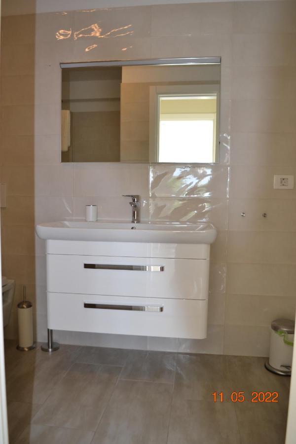 אומאג Ocean View Apartements Murine מראה חיצוני תמונה